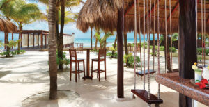 El Dorado Royale Beachfront Lounge