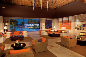 Sunscape Resorts Lounge